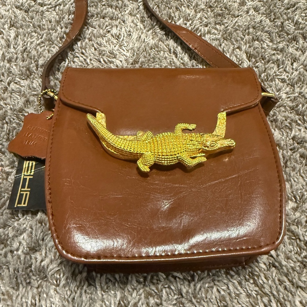Tan Sasha Genuine leather purse with Gold Alligator accent. - Picture 3 of 5